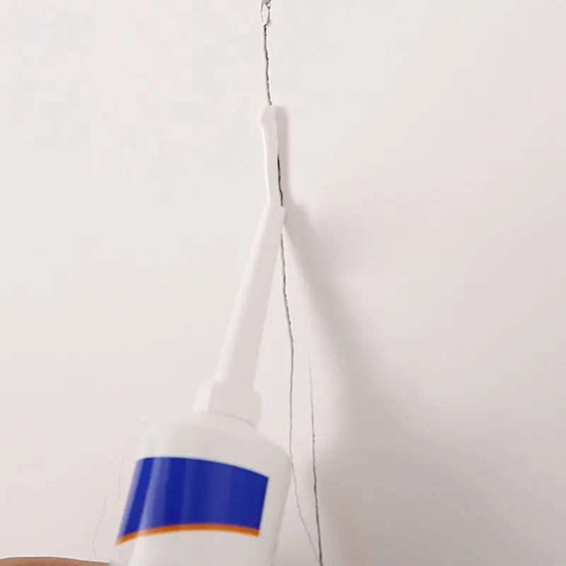 Instantly make tears & holes disappear – without expensive tradesmen