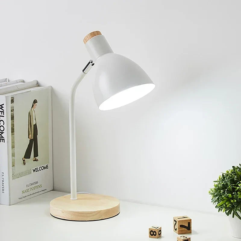 Wooden desk lamp – Creative Scandinavian desk lamp made of wood and metal