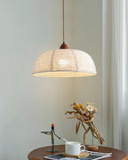 Pendant lamp with natural materials and subtle light