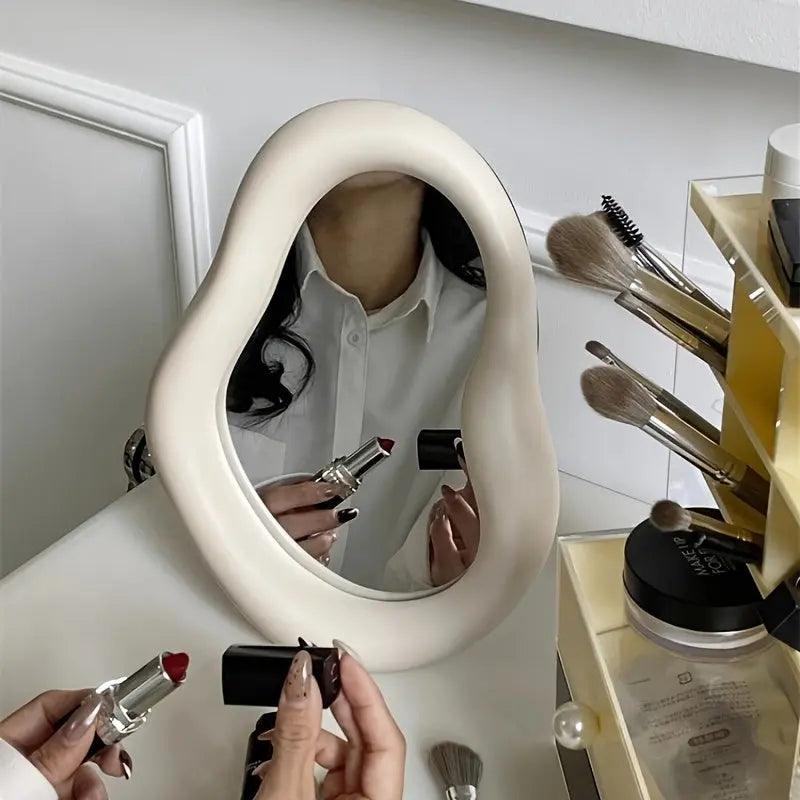 Mirrorly - Deformed Mirror