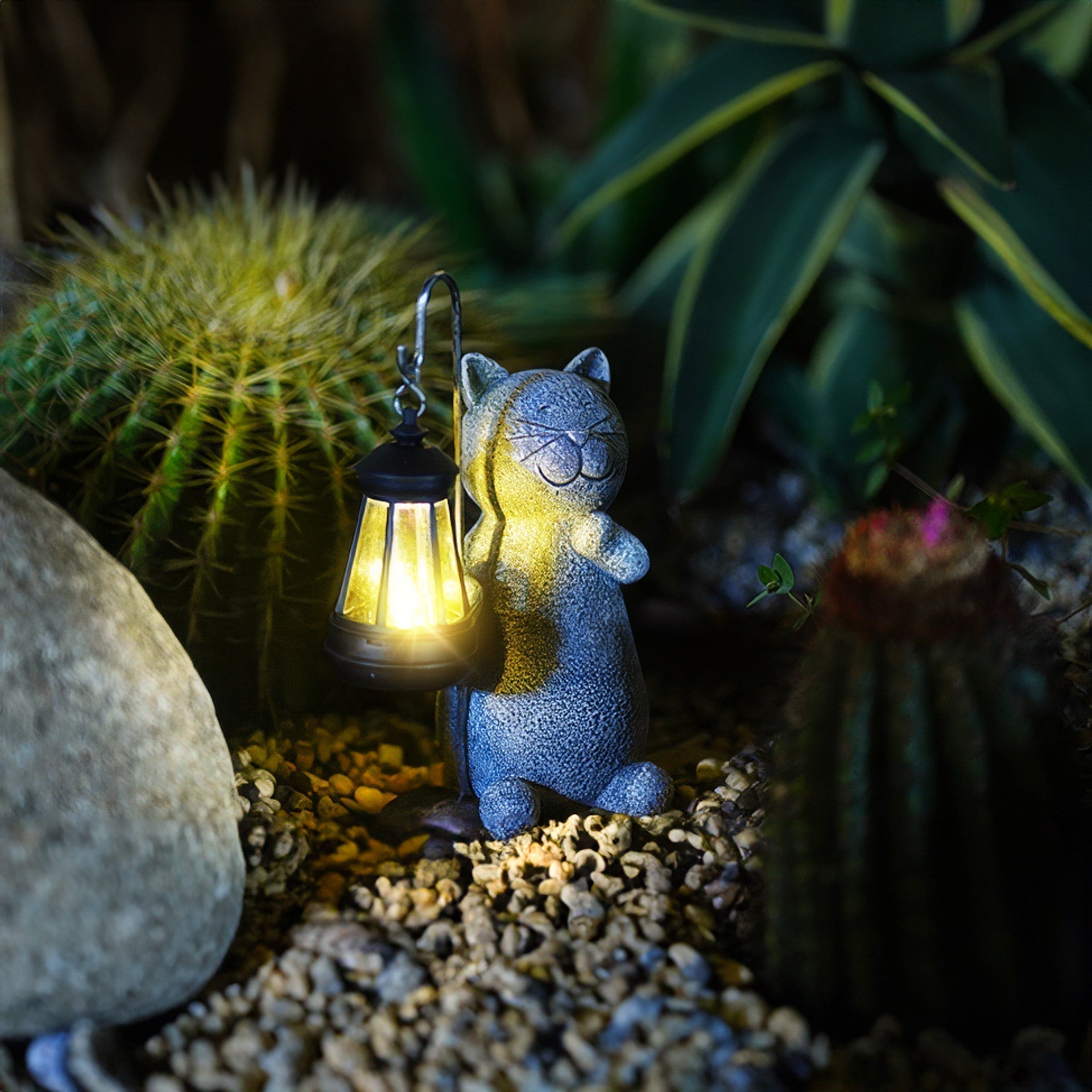 GlowPaw - Golden Cat with Soft Glow