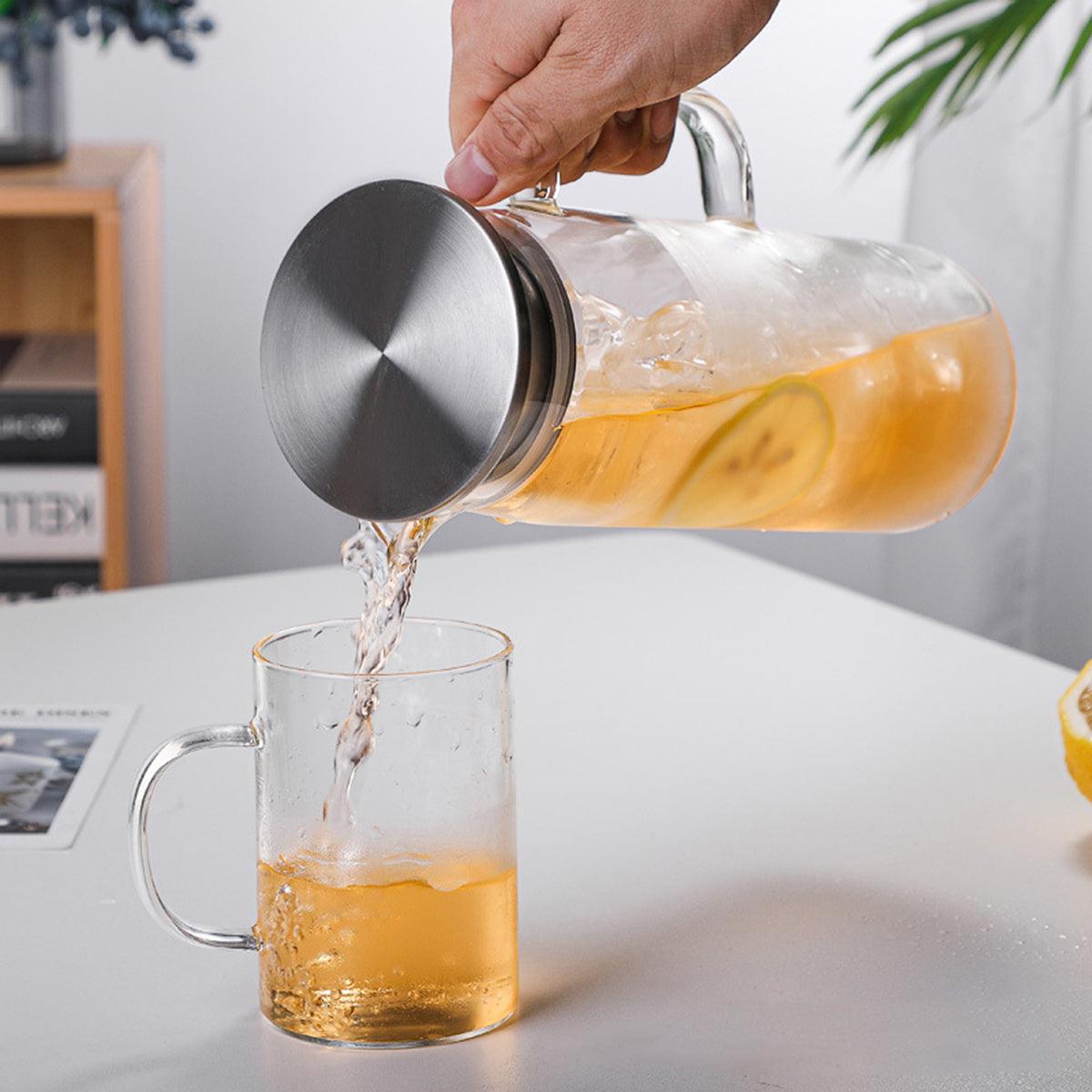 Cylindrical heat-resistant glass jug