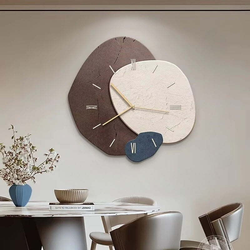 Natural elegance in the rhythm of the clock!