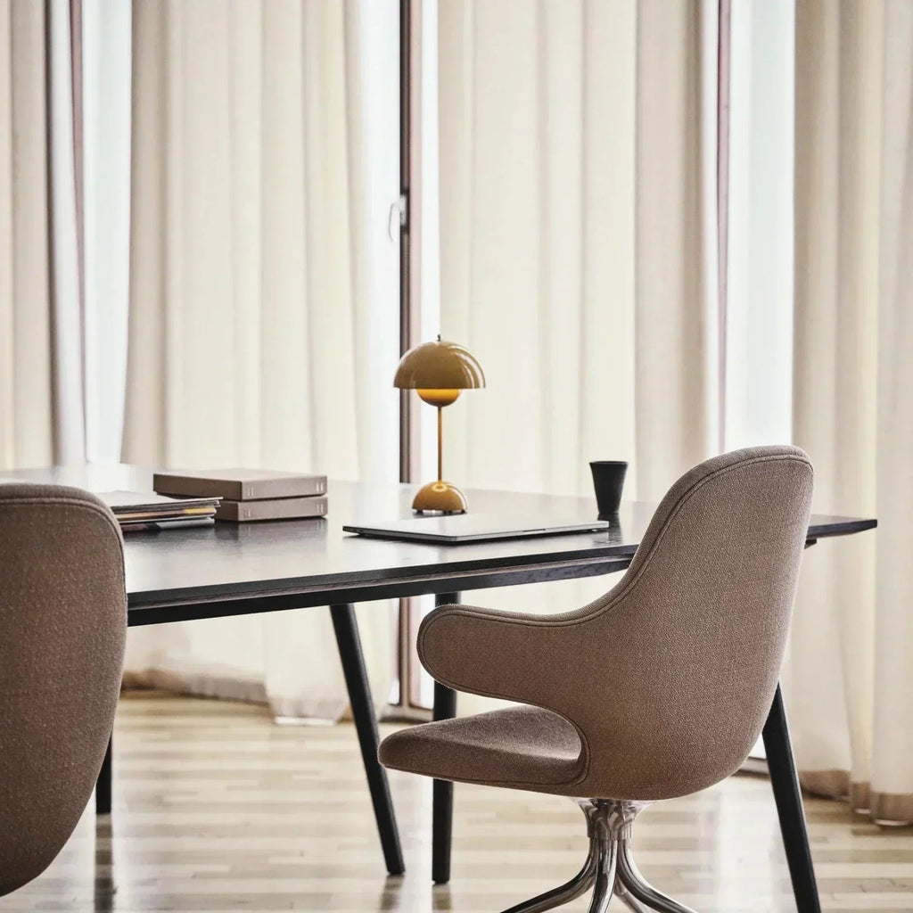 AuroraGlo Table Lamp – Wireless LED Light