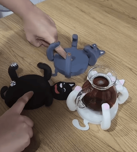 CozyPaw – Protect surfaces with adorable cat-shaped coasters