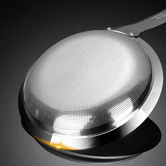 Fine mesh strainer in stainless steel