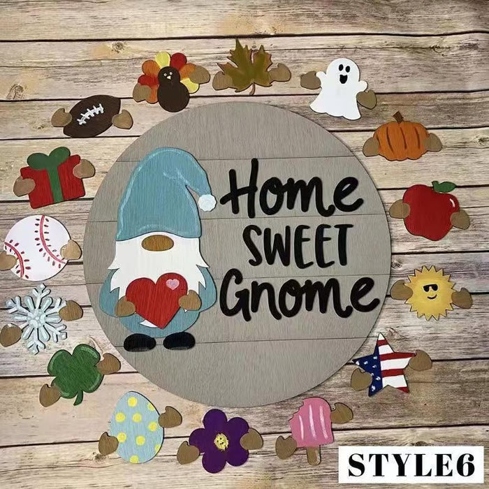 The best Christmas decorationsInterchangeable welcome sign with wooden gnome
