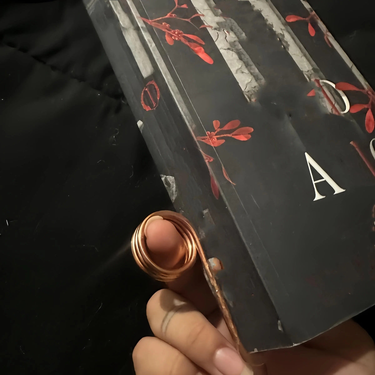 GripLux Ring Keeper — Pain-free reading in luxurious style that relaxes your thumb and keeps your book open (3 pieces)