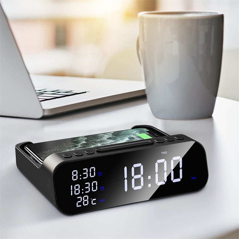 ChargeTime Pro – Digital alarm clock with wireless charging and large display