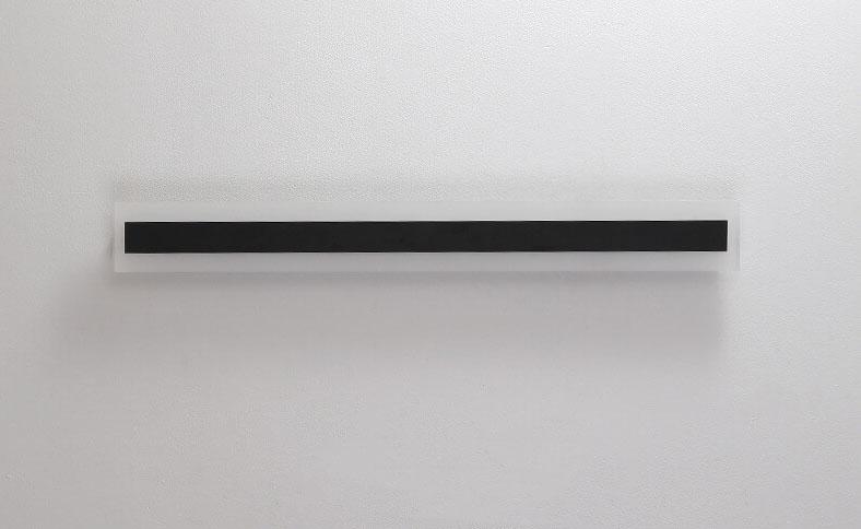 Elegant LED outdoor wall lamp - Modern atmosphere and style