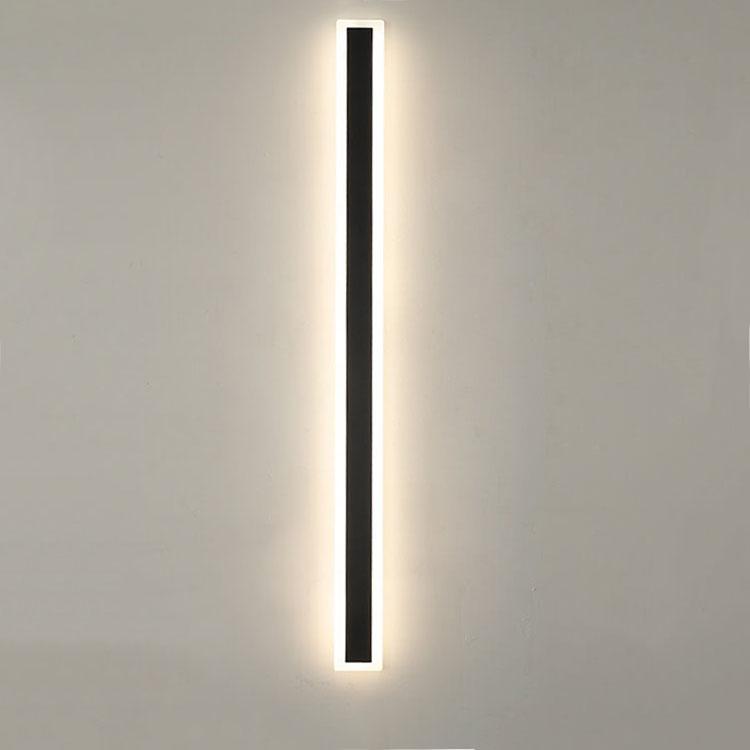 Elegant LED outdoor wall lamp - Modern atmosphere and style