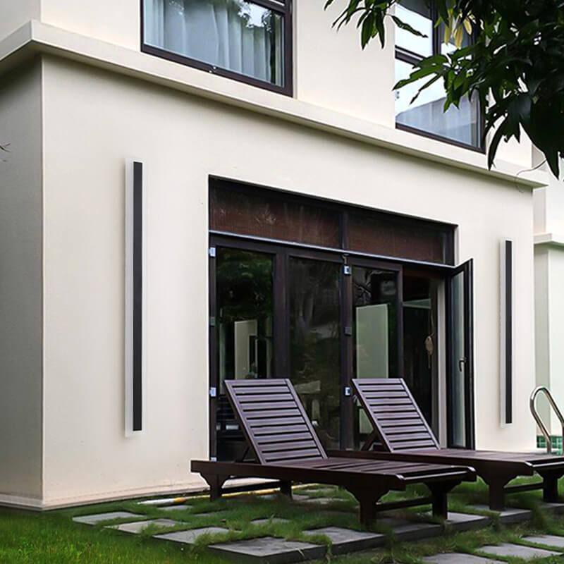 Elegant LED outdoor wall lamp - Modern atmosphere and style