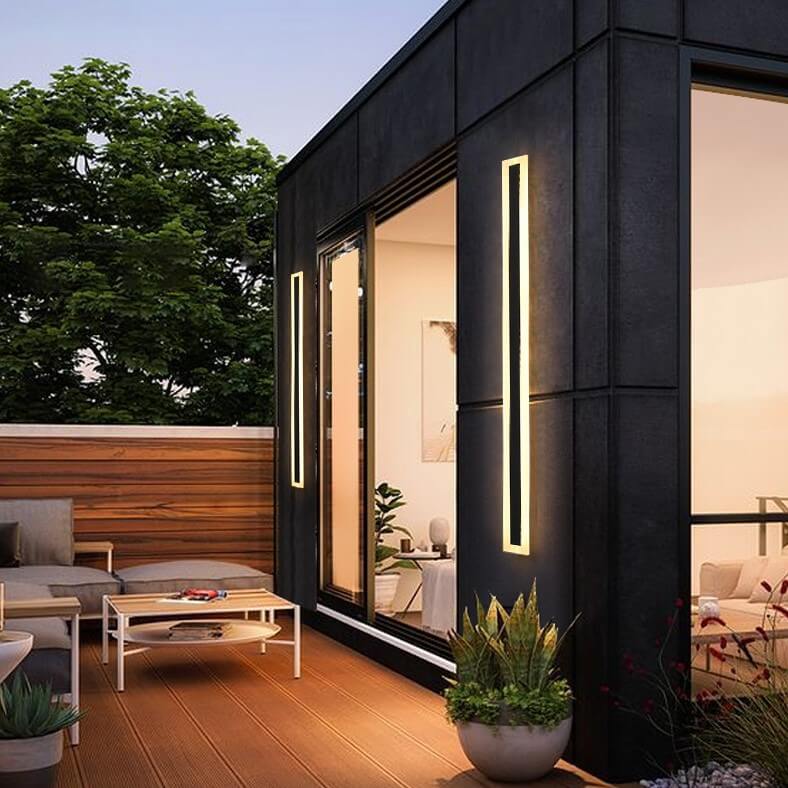 Elegant LED outdoor wall lamp - Modern atmosphere and style