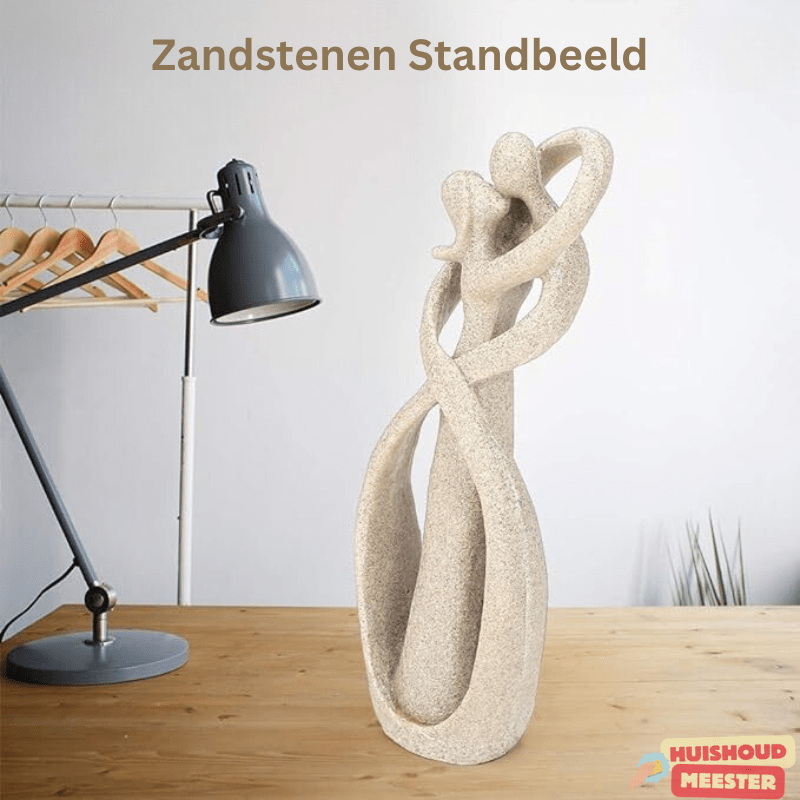 Armonia Embrace Sculpture – Artistic Symbol of Love, Connection, and Timeless Elegance