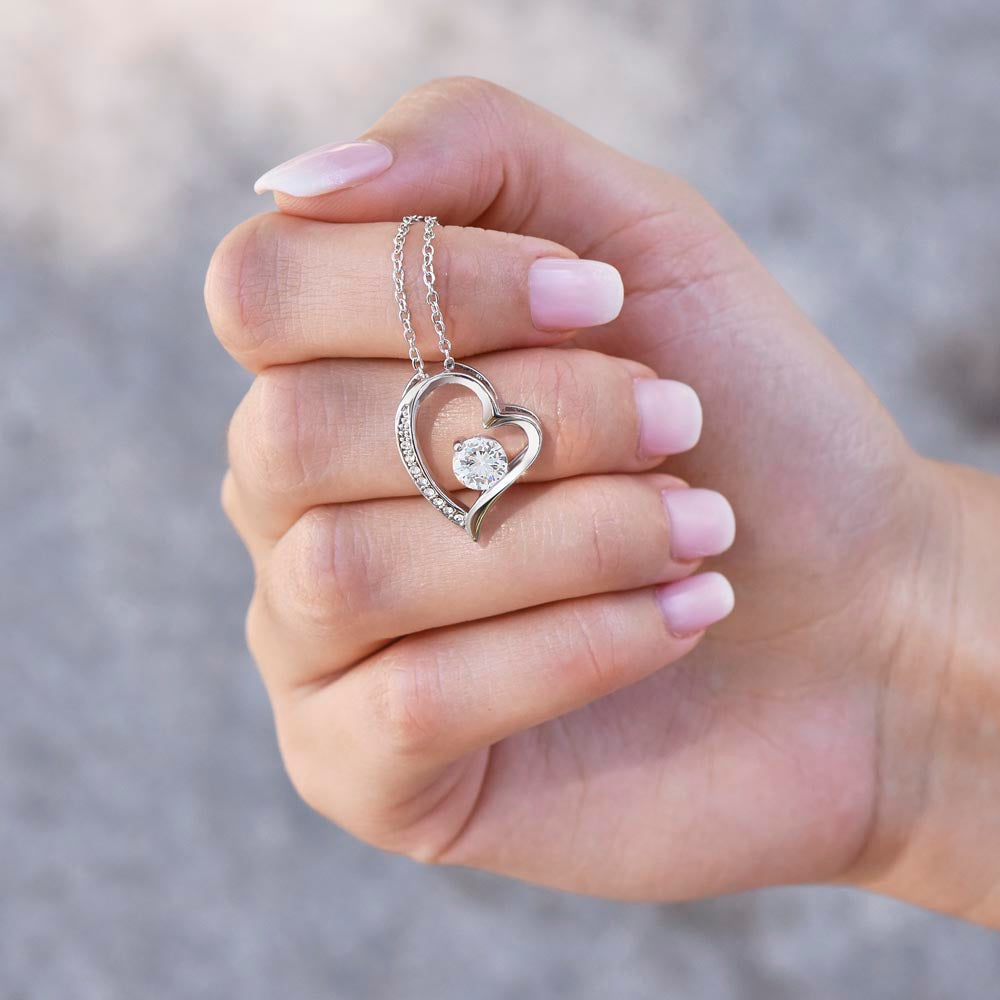 HeartRadiance Necklace – Romantic Heart Necklace for Hair