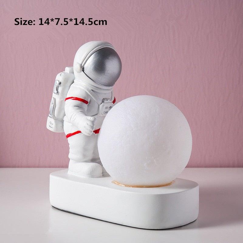 Astronaut lamp