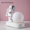Astronaut lamp