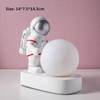 Astronaut lamp