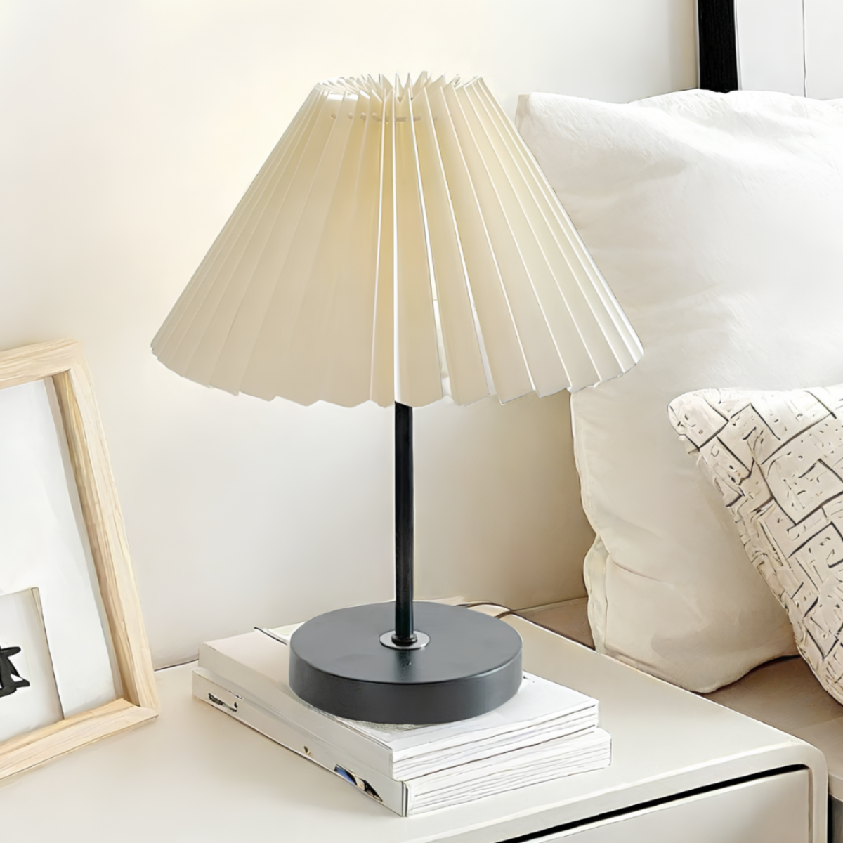 Pleatique Table Lamp