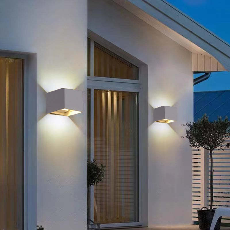 Modern Aluminum LED Wall Light – Waterproof
