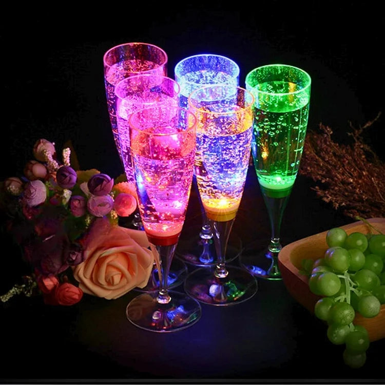 GlowSip - LED-lit wine glass set (6 pieces)