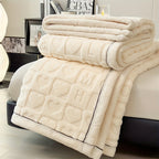 CozyCoral – Luxury Fleece Blanket for All Seasons