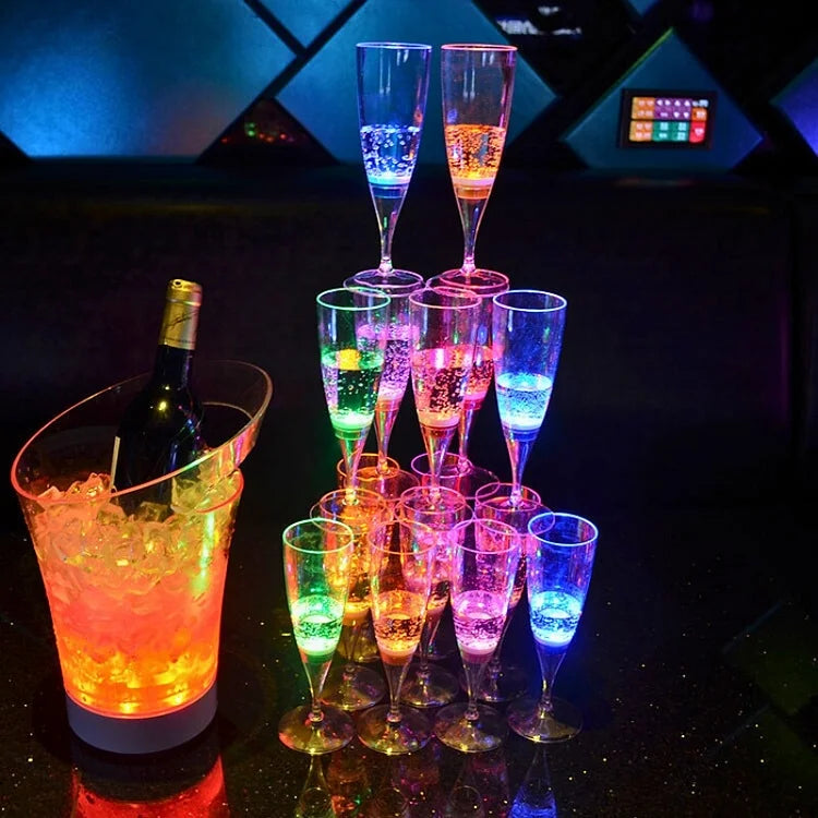 GlowSip - LED-lit wine glass set (6 pieces)
