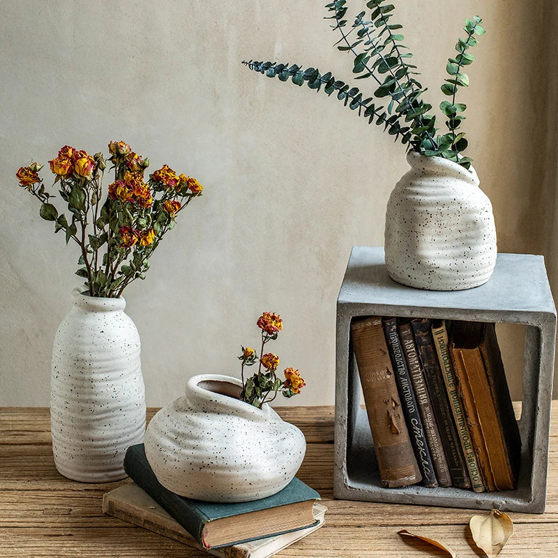 Arcadia Vase – Handcrafted ceramic vase in Nordic design