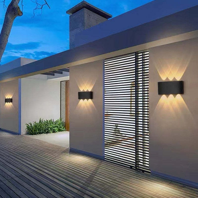 Modern Waterproof LED Outdoor Wall Light Made of Aluminum