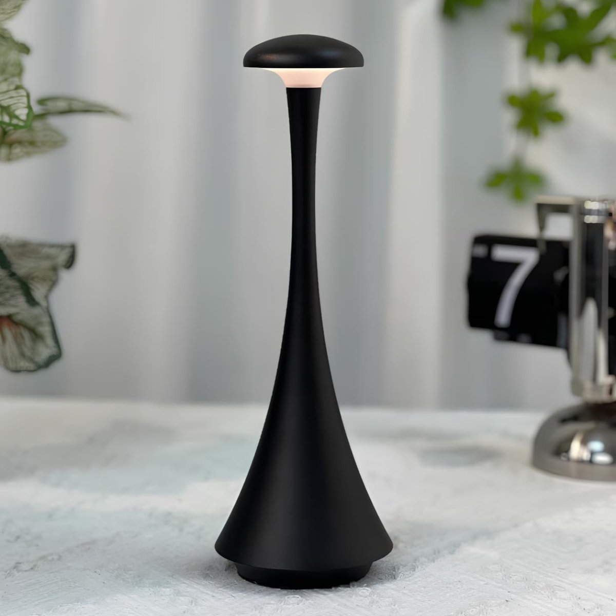 Lumina Spire Lamp
