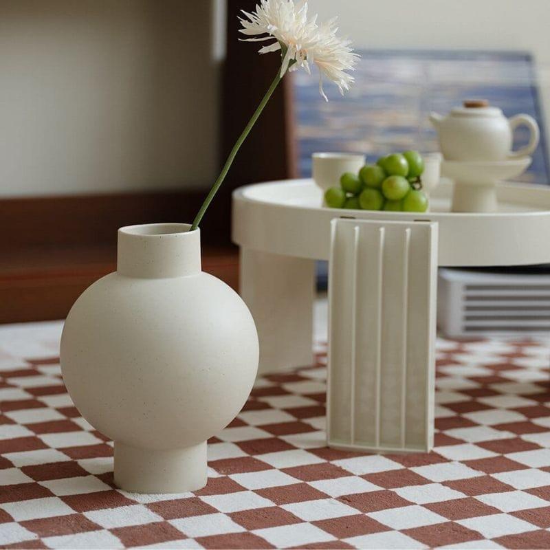 Elegant minimalist design with a smooth, curved silhouette