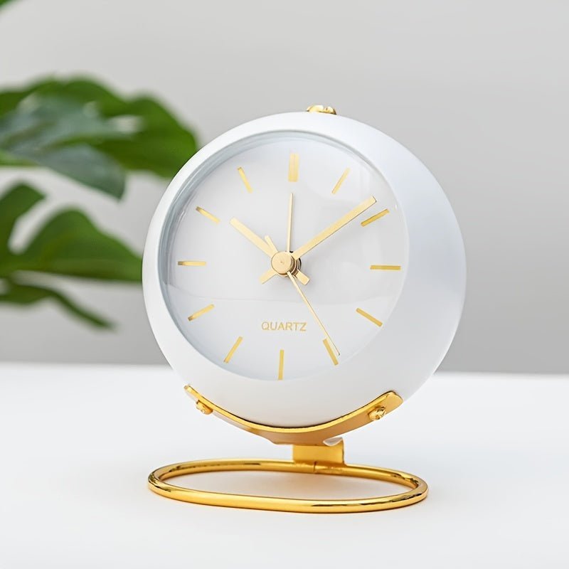 Buzzley – Retro Analog Alarm Clock with Silent Movement