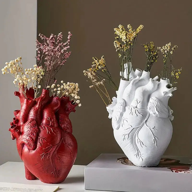 Dorsø - Ceramic Heart Vase
