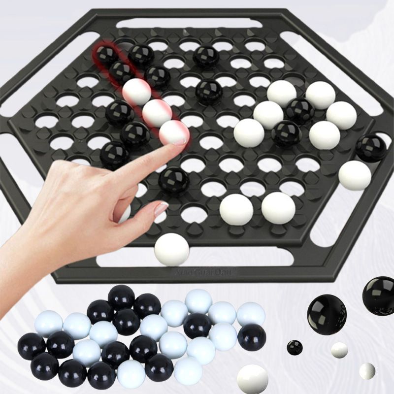 MindClash Arena — Tear apart the minds of your opponents and dominate the thinking kingdom!