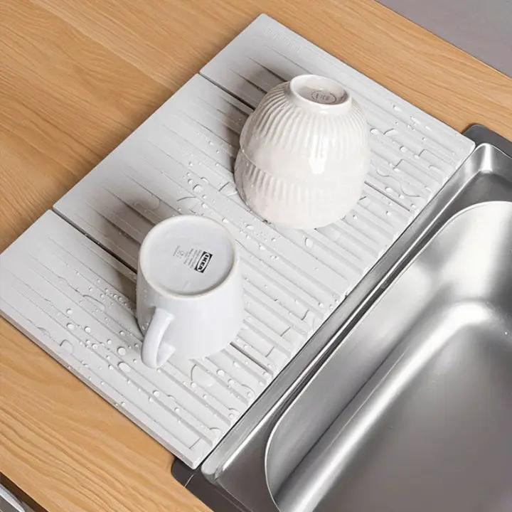 WaterDrain – Foldable Silicone Mat for Drying and Protecting Work Surfaces