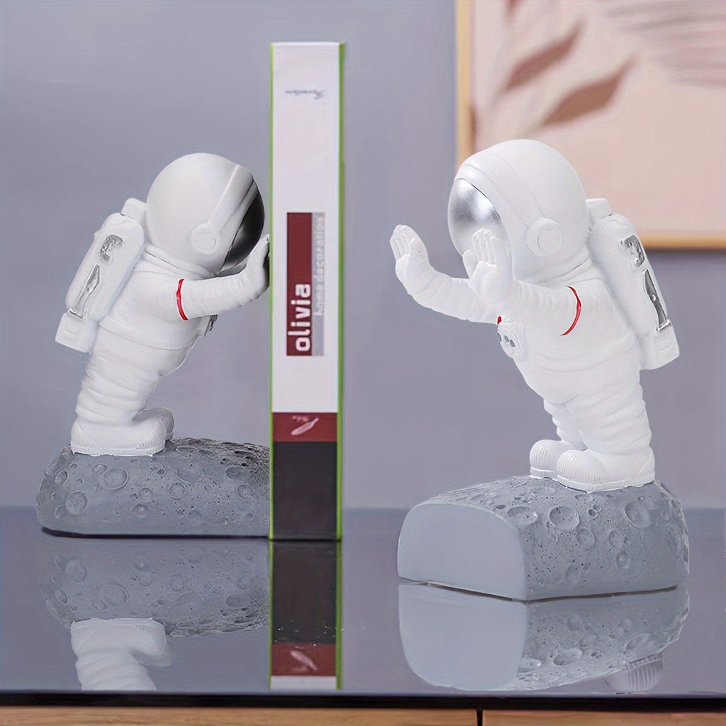 SpaceHold - Astronaut Bookends for a Space Theme