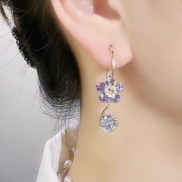 Elara Elegant Floral Sparkle