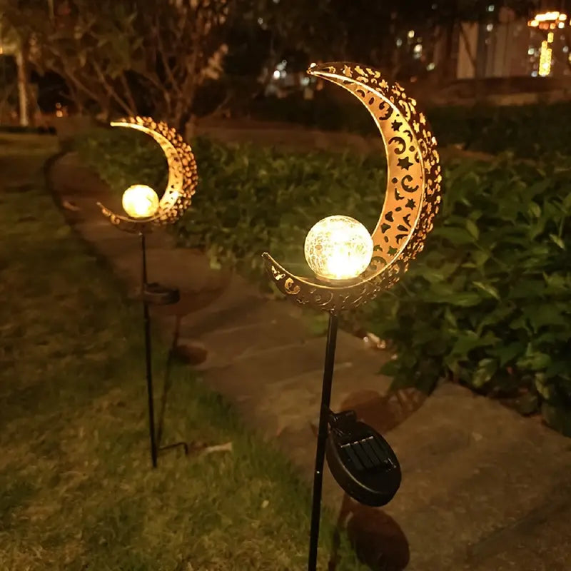 Solar Garden Light made of Metal – Waterproof LED Design in Moon, Flame, Sun or Star Shape