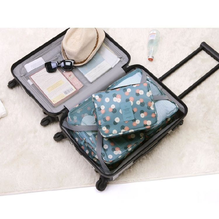 TravelEase – Water-Resistant Travel Toiletry Bag with Hanging Hook