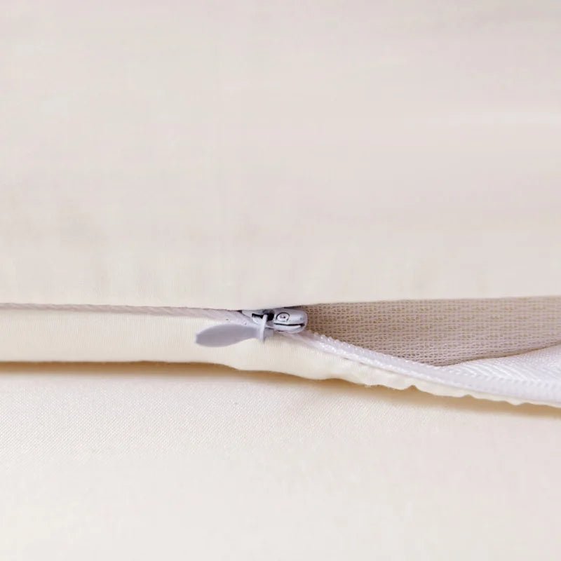 Caelora – Mulberry Silk & Tencel Pillowcase for Luxurious Sleep Comfort
