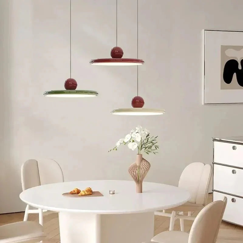 VividGlow - Modern pendant lights - Minimalist design - Illuminate in style