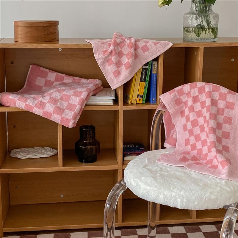 Checkerboard Plus Towel Collection