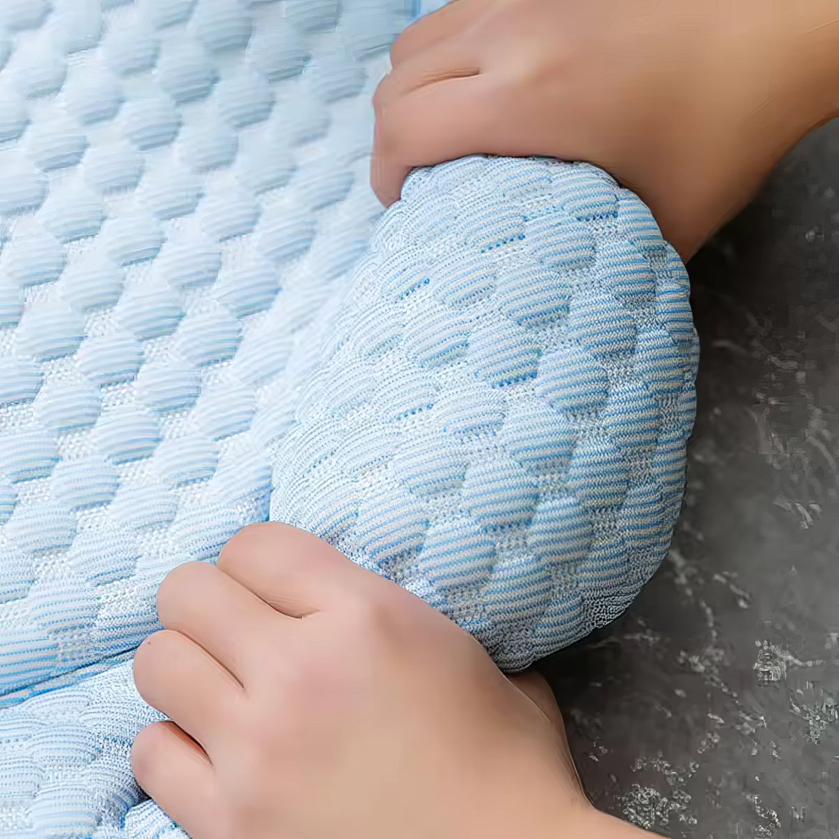 ChillPaws - Cooling Dog Bed
