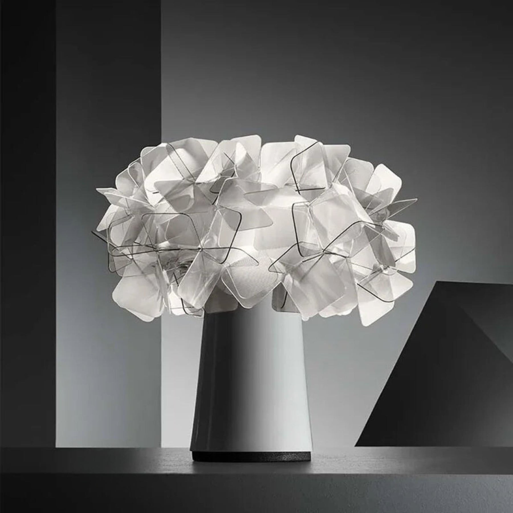 LumaTouch Elegant LED Desk Lamp