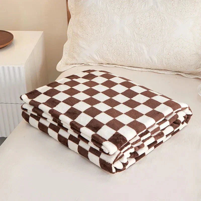 Classic Checkered Pattern Sofa Blanket
