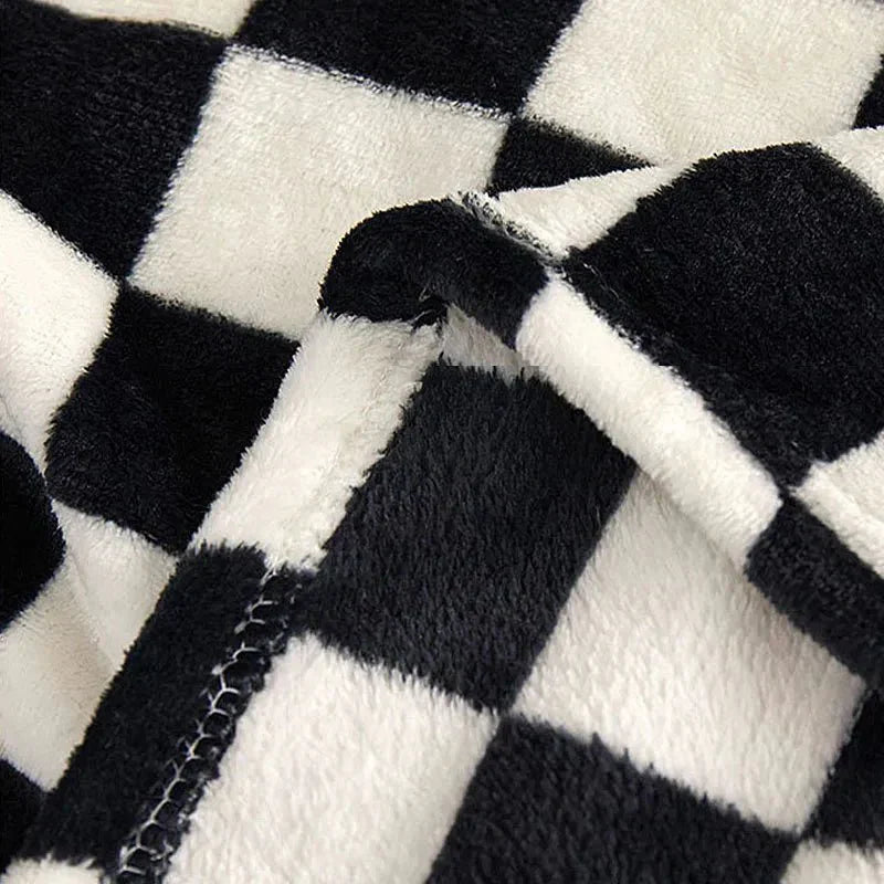 Classic Checkered Pattern Sofa Blanket
