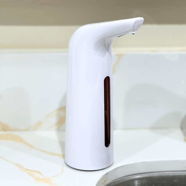 CLEANWAVE – Touchless Automatic Soap Dispenser for Hygienic Handwashing