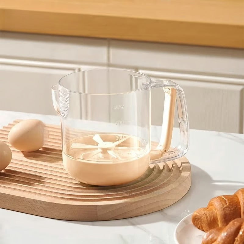 MixMaster Cup – Stirring, Measuring, Filtering in one handle!