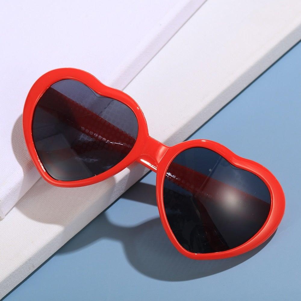 Heart-shaped diffractive glasses