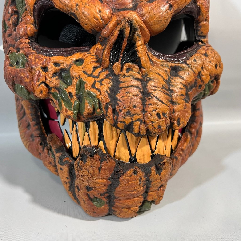 PhantomPumpkin Ani-Motion Mask — Bring your horror to life and make everyone tremble with fear!